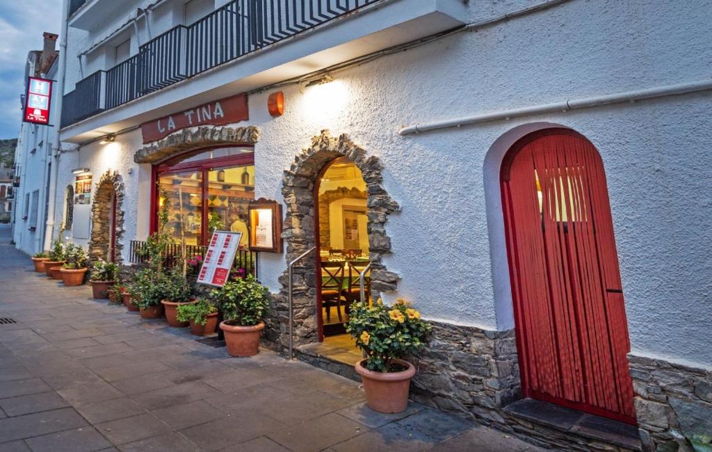 Hostal Restaurante La Tina